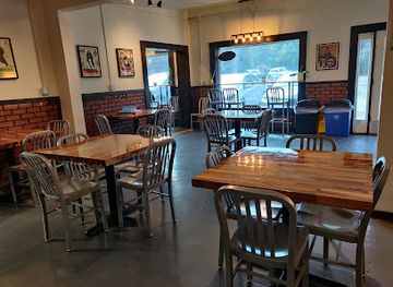 florida/tampa/seminole-heights/bar/corner-club-tampa