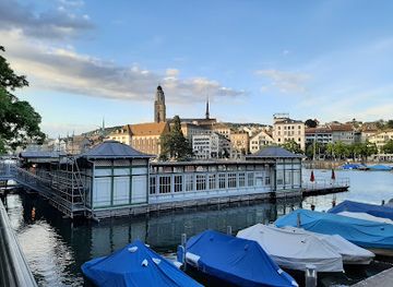 switzerland/zurich-lake/bar/barfussbar