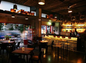 cyprus/nicosia/old-city/bar/lola-bar