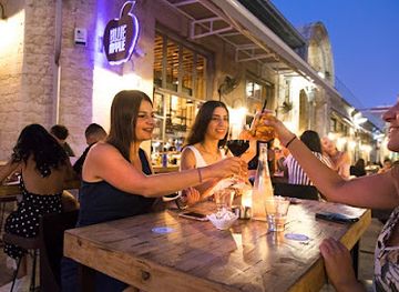 cyprus/limassol/bar/blue-apple-bar-grill