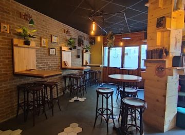 france/languedoc-roussillon/bar/the-peacock