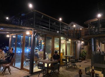 laos/mekong-river-valley/bar/the-trio-bar