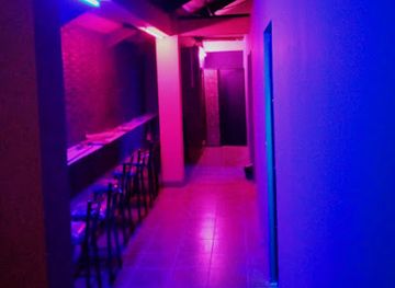 bolivia/chacaltaya/bar/satiros