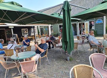netherlands/zaanse-schans/bar/two-headed-phoenix