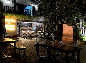 paraguay/central-department/bar/jardin-urbano