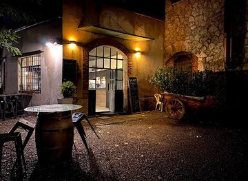 italy/san-gimignano/bar/enjoy-drink-food-life