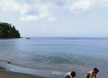 dominica/hampstead-beach/bar/reef-bar