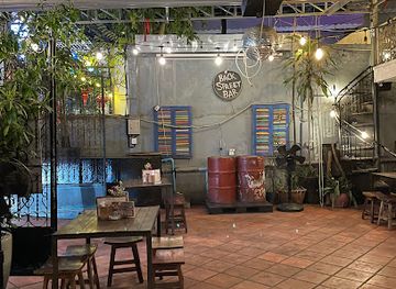 cambodia/takeo/bar/back-street-bar