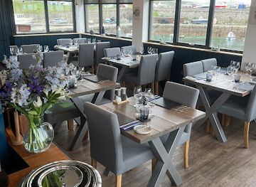 guernsey/alderney/bar/the-quarterdeck