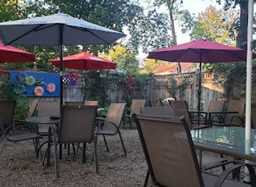 connecticut/mohawk-mountain-ski-area/bar/back-bar-beer-garden-the-cabin