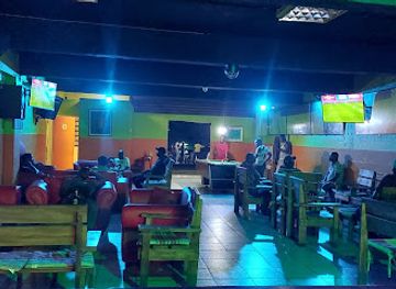 south-africa/hluhluwe-imfolozi-park/bar/royal-sport-bar