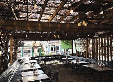 virginia/charlottesville/bar/the-biltmore