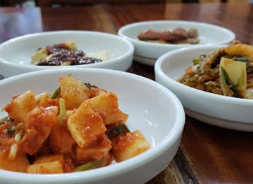 guinea/lower-guinea/bar/kimchi-cafe-korean-restaurant-ngo-africa-light