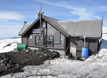 iceland/fimmvorduhals-pass/bar/fimmvorouskali