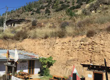 Roadside Bar & Kitchen