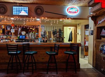 minnesota/superior-national-forest/bar/green-door