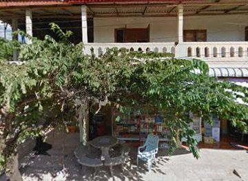 laos/vang-vieng-karst-landscape/bar/mad-monkey-restaurant-bar