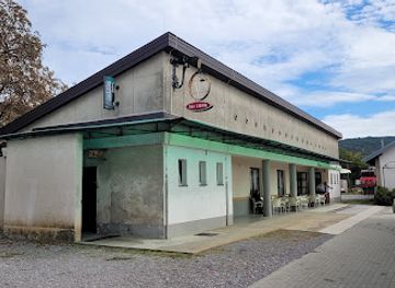 slovenia/skocjan-caves/bar/bar-luna
