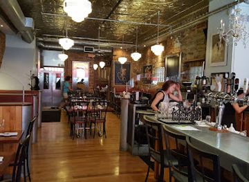 canada/kingston-and-the-islands/bar/black-dog-tavern