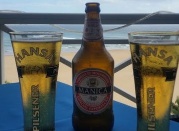 mozambique/tofo-beach/bar/run-to-kingston