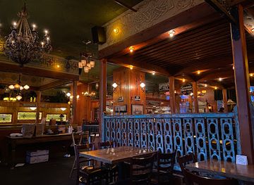 oregon/cascade-lakes-scenic-byway/bar/mcmenamins-pub-at-old-st-francis-school