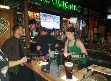 Houligans Irish Pub