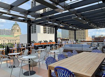 indiana/fort-wayne/bar/birdie-s-rooftop-bar