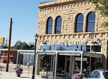 wyoming/hot-springs-county/bar/nature-s-corner-featuring-the-crow-bar