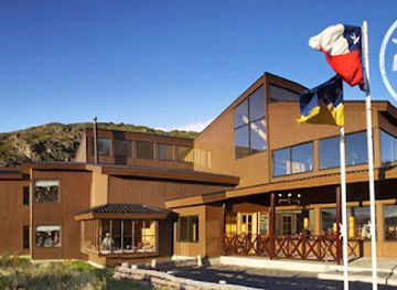 chile/torres-del-paine-national-park/bar/refugio-camping-vertice-paine-grande