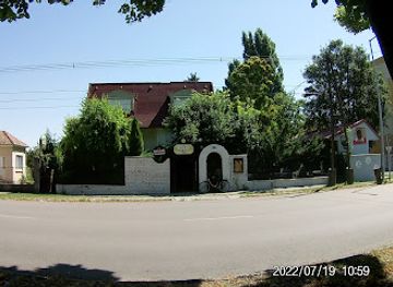hungary/szigetkoz/bar/liget-borozo