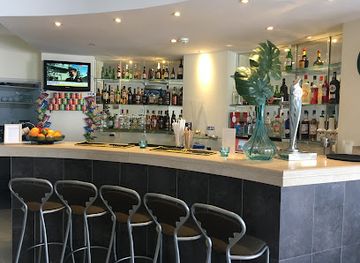 portugal/estremadura/bar/friends-bar