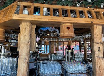austria/kitzbuhel/bar/hahnenkamm-pavillon