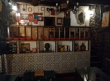 portugal/viseu/bar/tito-s-bar