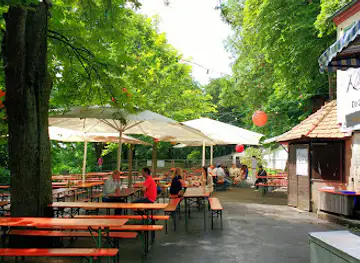 Entlas Cellar Beer Garden