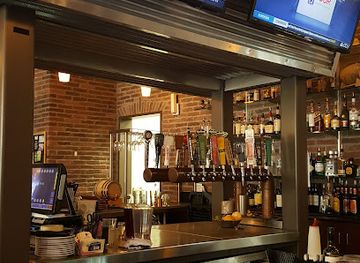 california/central-california/bar/mad-duck-craft-brewing-co