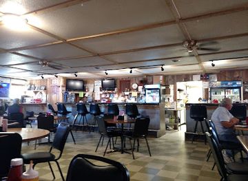 nebraska/nebraska-national-forest/bar/country-bar-grill