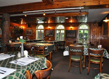 wisconsin/western-uplands/bar/wallace-lake-supper-club