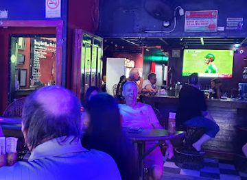 philippines/angeles-city/bar/hang-out-plus