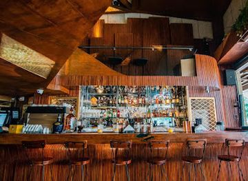 philippines/central-visayas/bar/ambiance-bar-restaurant