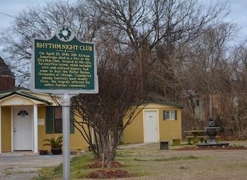 mississippi/natchez-national-historical-park/bar/rhythm-night-club