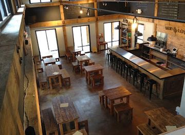 michigan/the-thumb/bar/hop-lot-brewing-co-beer-garden
