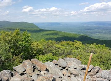 connecticut/bear-mountain-state-park/bar/bear-mountain