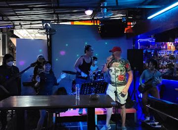 thailand/phuket/karon/bar/bar-with-no-name