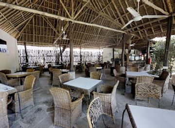 kenya/mombasa-beach/bar/maasai-nyali