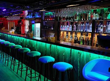 suriname/saramacca-district/bar/club-100