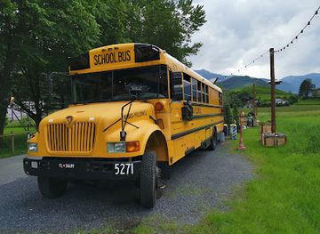 liechtenstein/balzers/bar/kings-yellow