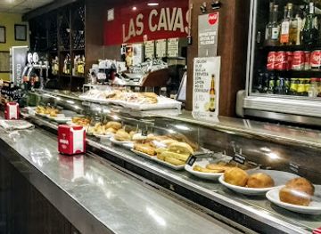 spain/zaragoza/delicias/bar/las-cavas-del-champan