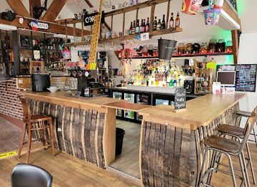 france/brittany/bar/cave-bar-brasserie-restaurant-paintball-les-barriques-sur-pattes