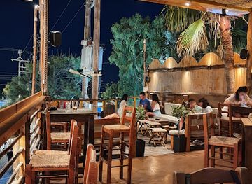 greece/santorini/fira/bar/murphy-s-bar