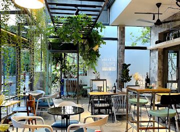 vietnam/con-dao-islands/bar/wine-coffee-bar-con-dao-house